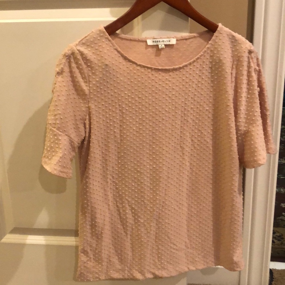 New, no tags! Rose and olive hobnail shirt sleeve